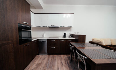 Apartament central modern cu 1 dormitor și living